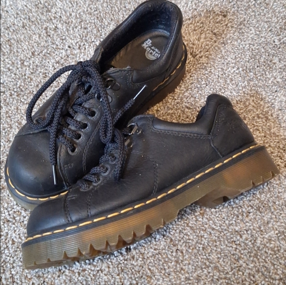 Vintage Dr. Martens Black Leather Oxfords with YellowStitching Mens Size 7 10940